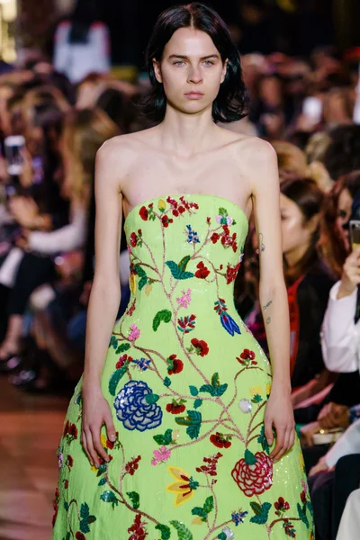 Look 27
